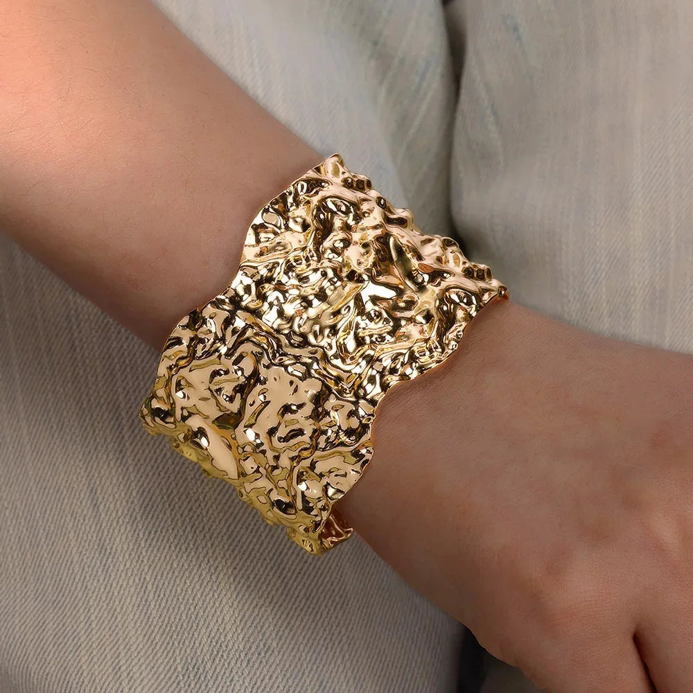 Classic Gold Color Wrinkle Texture Bangle Bracelet For Women Exquisite Cuff Bracelet Stainless Steel Hand Ornament Punk Jewelry